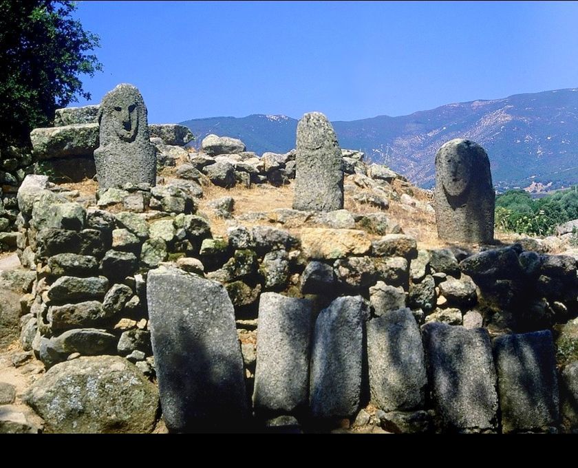 Filitosa: Eine Megalithische Stätte Auf Korsika