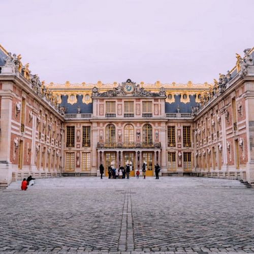 Das Schloss von Versailles: 5 Dinge, die Sie über den Palast des Sonnenkönigs wissen sollten.