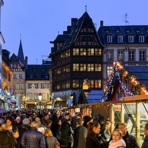 Der Weihnachtsmarkt in Straßburg: ein märchenhaftes Ereignis