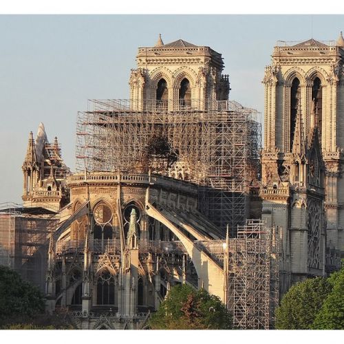 Notre-Dame de Paris: eine kostenlose Ausstellung unter dem Vorplatz der Kathedrale